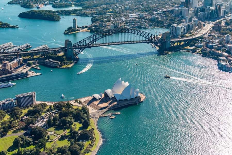 30-minute Private Sydney Harbour Helicopter Tour for 2 - Why a 30-minute private helicopter loop works in Sydney