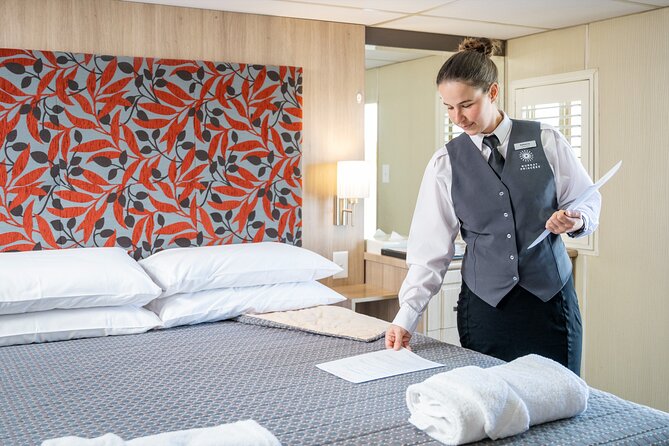 4-Night Murray River Cruise on the classic Murray Princess - Riverbank barbecue and Nildottie cliffs: the day the trip slows even more