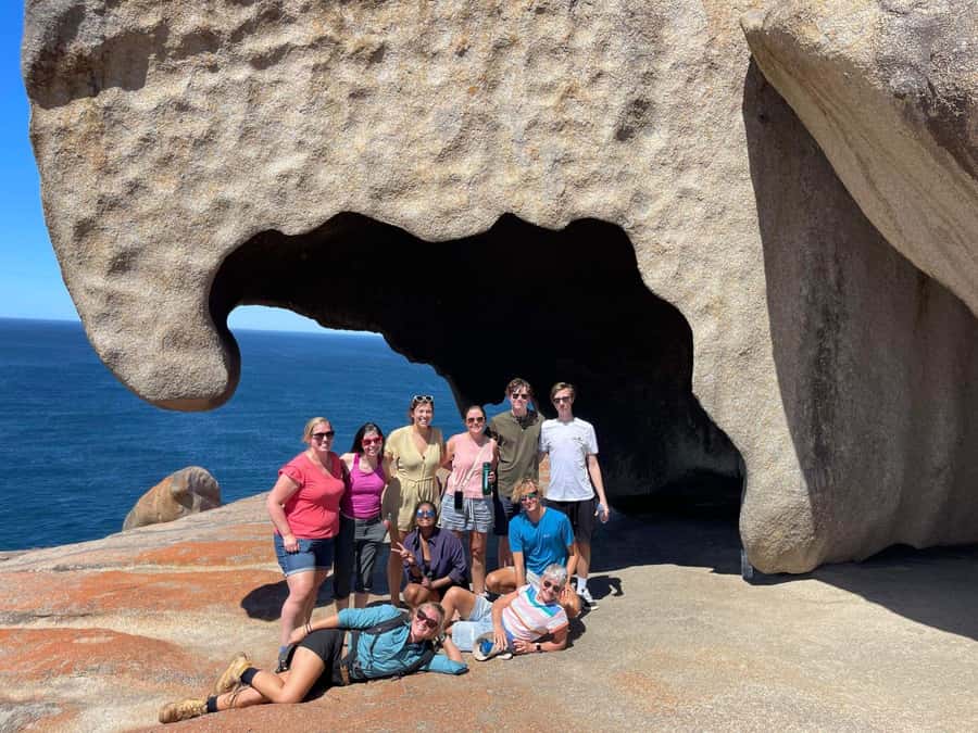 Adelaide: 3-Day Kangaroo Island Adventure Tour with Camping - Seal Bay rangers and Flinders Chase icons on Day 2