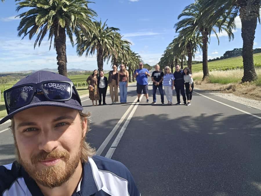 Adelaide: Barossa Day Out: Wines, Brewery, Chocolate & Lunch - Whispering Wall: the fast stop that earns its place