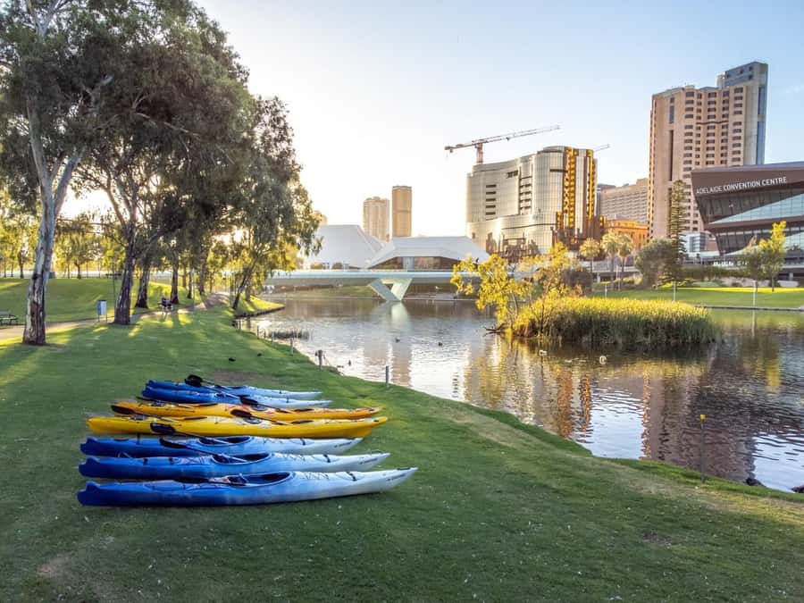 Adelaide: City Kayaking Experience - Meeting at Pinky Flat and Getting Geared Up Fast