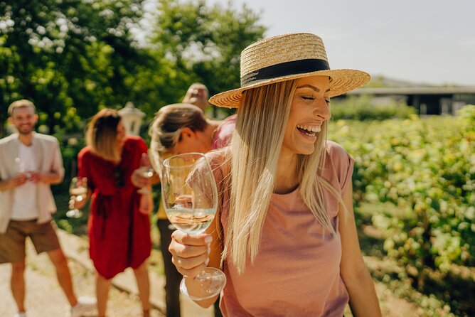 Adelaide Hidden Bar Tour - Your guide’s value: laneway facts, and real dining and sightseeing tips