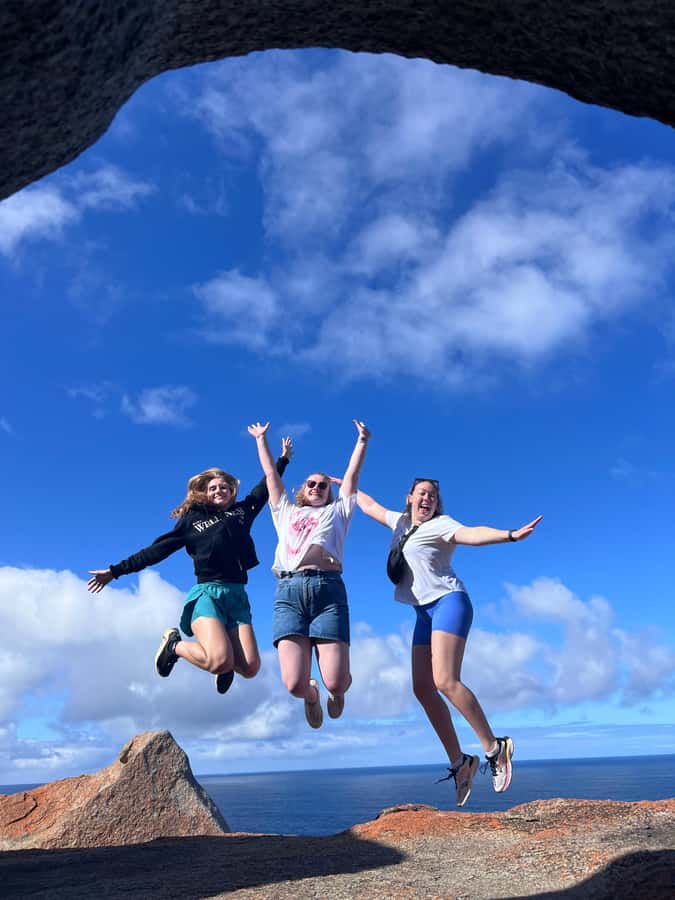 Adelaide: Kangaroo Island 2-Day Epic Wildlife Adventure - Kingscote to the brewery: how the food stops make the tour feel local