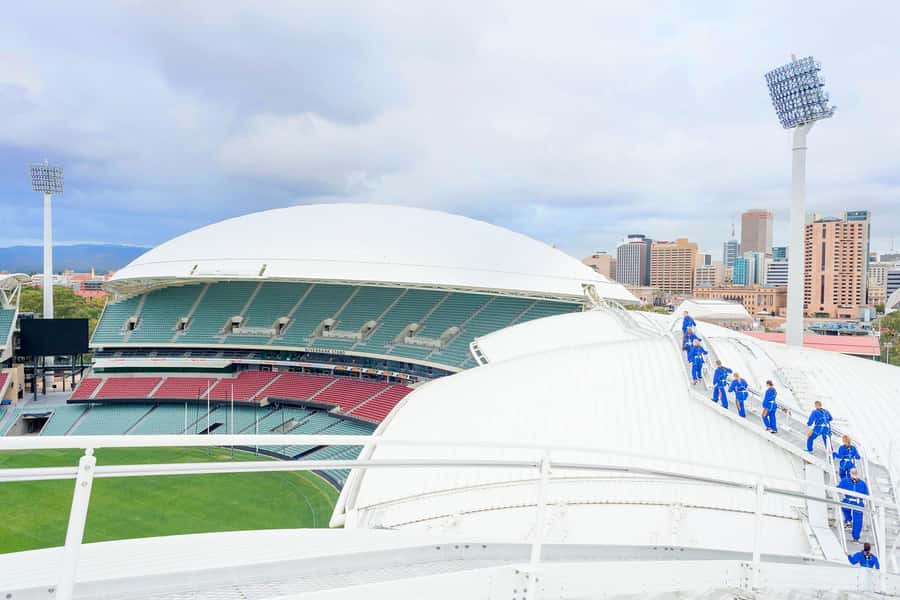 Adelaide: Rooftop Climbing Experience of the Adelaide Oval - The 50-meter lean-out moment: how to handle the nerves
