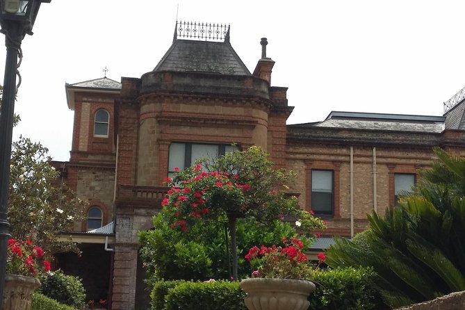 Adelaide Walking Tour: Grand Mansions and Sub-Divisions - St Margarets, Taylor House, and the range of domestic styles