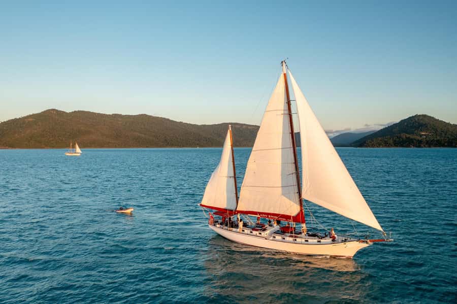 Airlie: Adults Only Sunset Sail with Aperol Spritz/Antipasto - The 2-Hour Sailing Rhythm: From Marina Departure to Sunset Point and Back