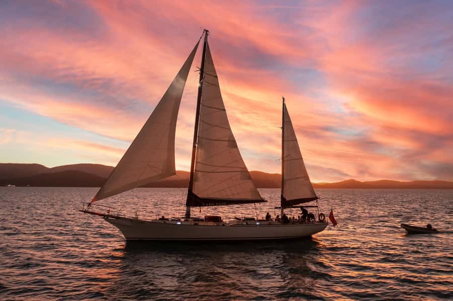 Airlie: Adults Only Sunset Sail with Aperol Spritz/Antipasto - Meeting and Boarding at Coral Sea Marina South Village, Then Shoes Off