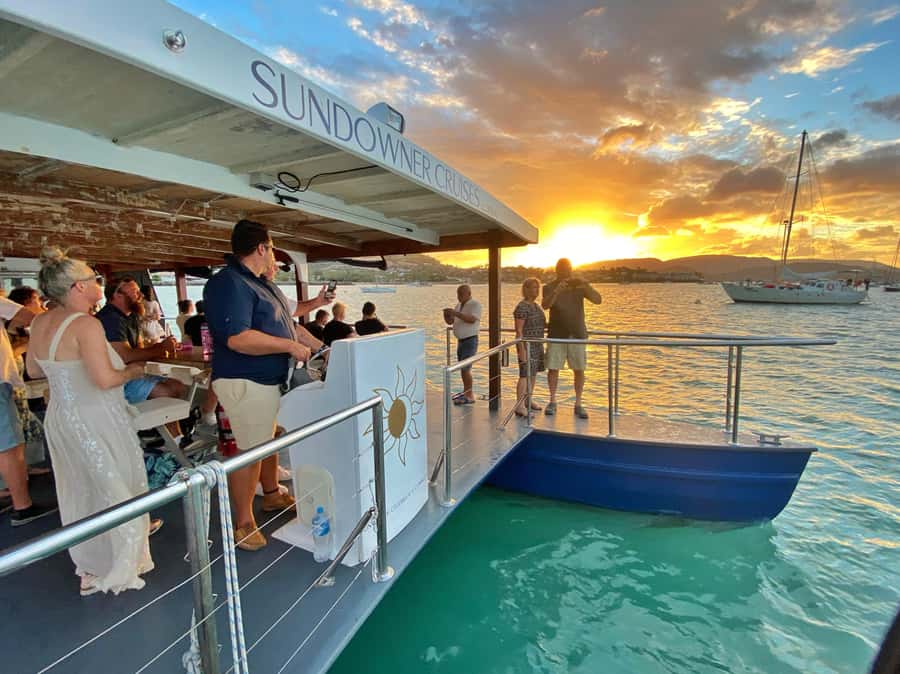 Airlie Beach: 2-Hour Sunset Cruise with Sparkling Wine - Comfort Details on the Sundowner Catamaran