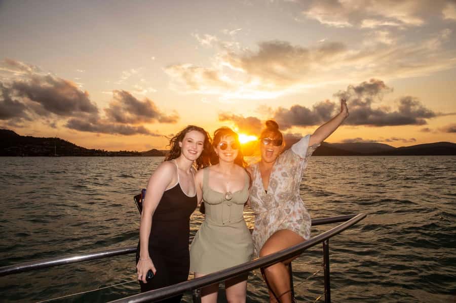 Airlie Beach: 2-Hour Sunset Cruise with Sparkling Wine - Airlie Beach Coastline Up Close: The Part You’ll Notice Most