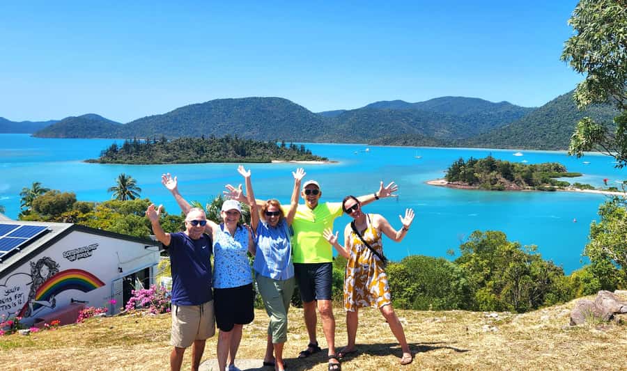 Airlie Beach 3 hr Sightseeing Explorer: Snaps & highlights - Pickup coverage and small-group size, why it matters