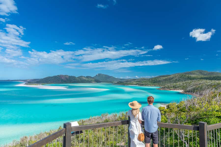 Airlie Beach: Adults-Only Whitehaven Beach Sailing Tour - The sunset return to Airlie: when the day clicks