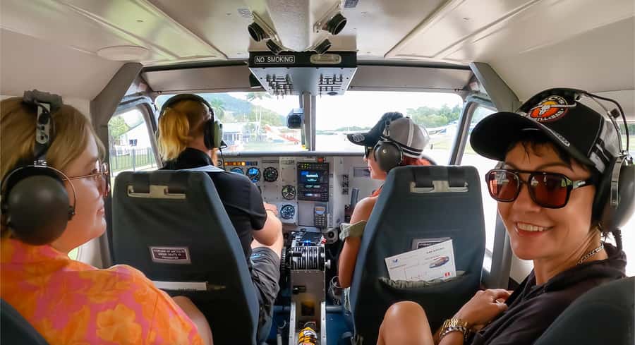 Airlie Beach: Fly Raft Package w Scenic Flight & Snorkeling - Fast raft boats in the Whitsundays: speed, safety, and getting wet