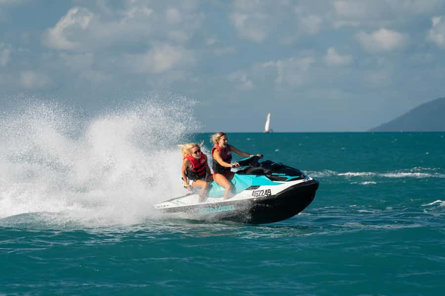 Airlie Beach: Jet Ski Safari Hour of Power and Marine Life - The route around Airlie Beach: turquoise bays, hidden corners, and whales
