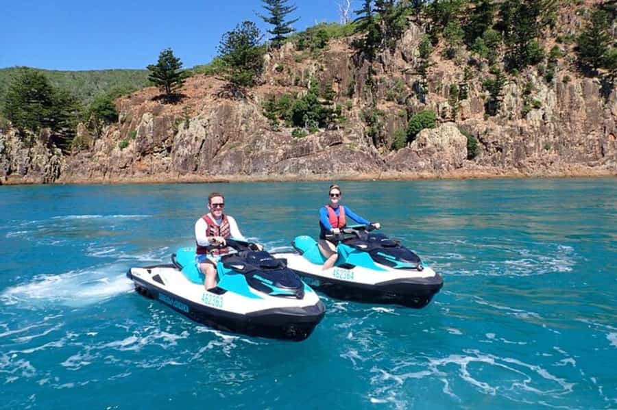 Airlie Beach Jet Ski Tours - What makes the small group better than the typical crowded tour