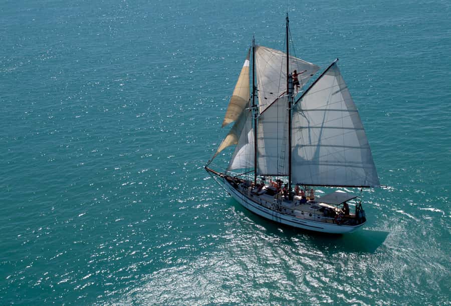 Airlie Beach: Providence Whitehaven Day Sail with Snorkeling - From Airlie Beach to Whitehaven, the slow-and-stunning way