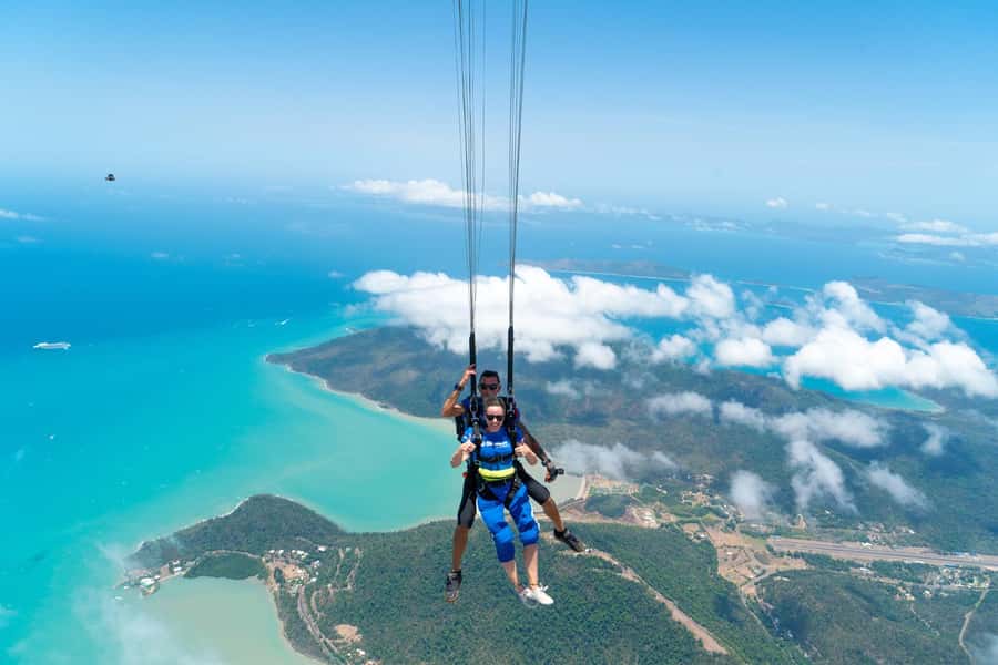 Airlie Beach: Tandem Skydive over the Whitsundays - Multiple landing sites and why they help your chances