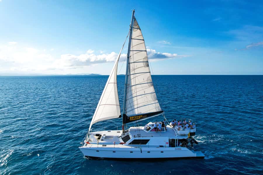 Airlie Beach: Whitsunday Islands Sailing, SUP & Snorkel Tour - The real pacing: 9:15 to 3:30, with sailing time that doesn’t rush you