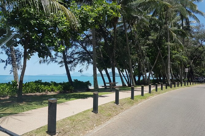 Airport Transfers between Cairns Airport and Cairns City - Inside the ride: what you get from a shared transfer into Cairns City