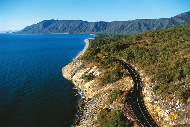 Airport Transfers between Cairns Airport and Cairns City - Price and value: why $16.50 can be a smart move