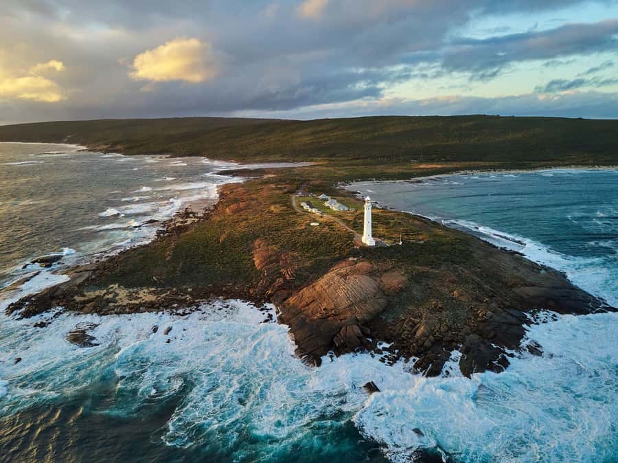 Augusta: Cape Leeuwin Lighthouse Tour - Where Cape Leeuwin Lighthouse sits, and why the view hits so hard