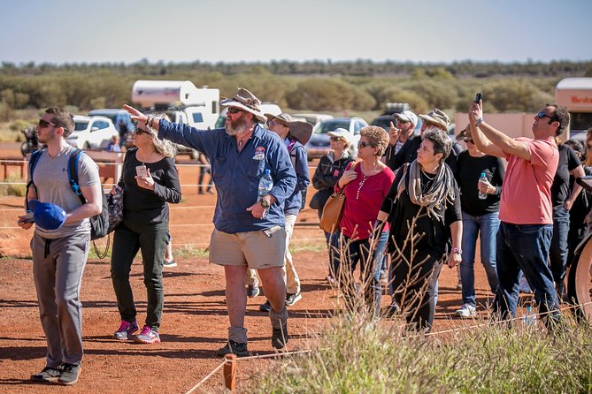 Ayers Rock Day Trip from Alice Springs Including BBQ Dinner - Erldunda Roadhouse and quick stops that set your timing right