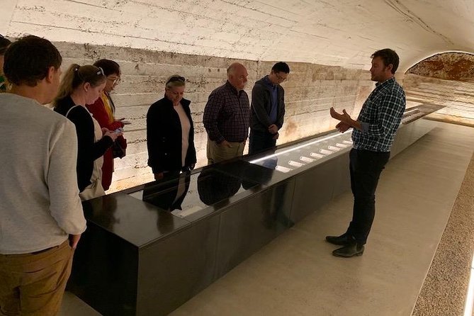 Barossa Valley Shared Wine Tour , Visit Henschke and Yalumba - Lunch, water, and the real-life comfort factors
