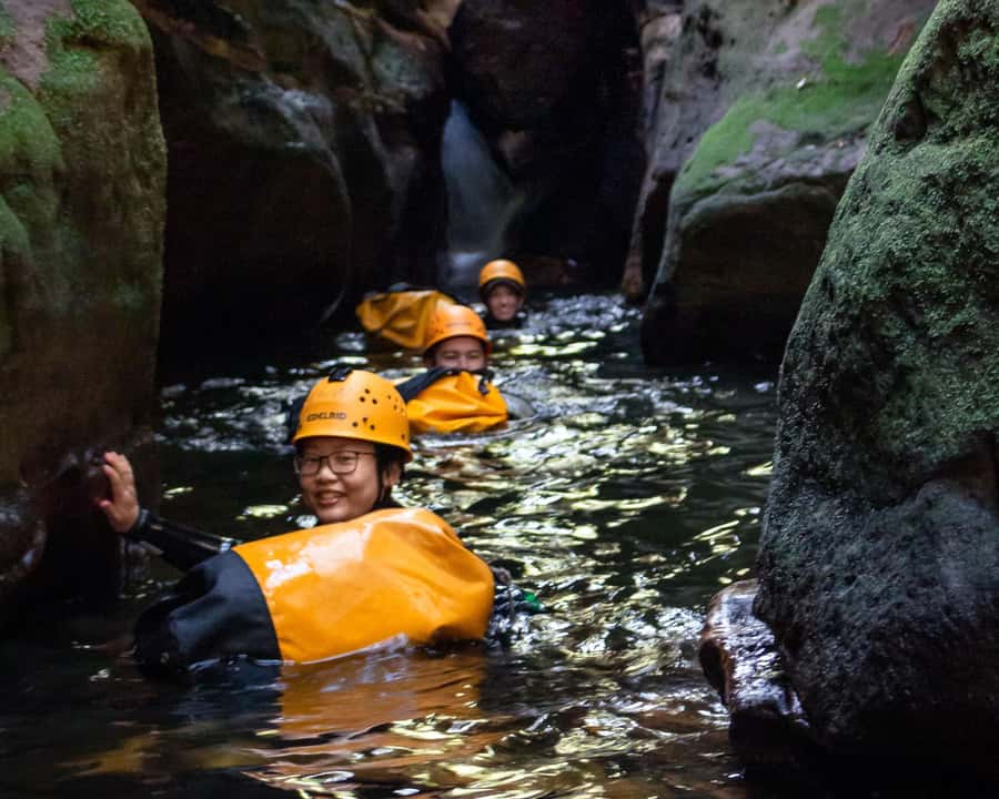 Blue Mountains: Abseiling and Canyoning Experience - Lunch break and the 20-minute walk to the canyon start
