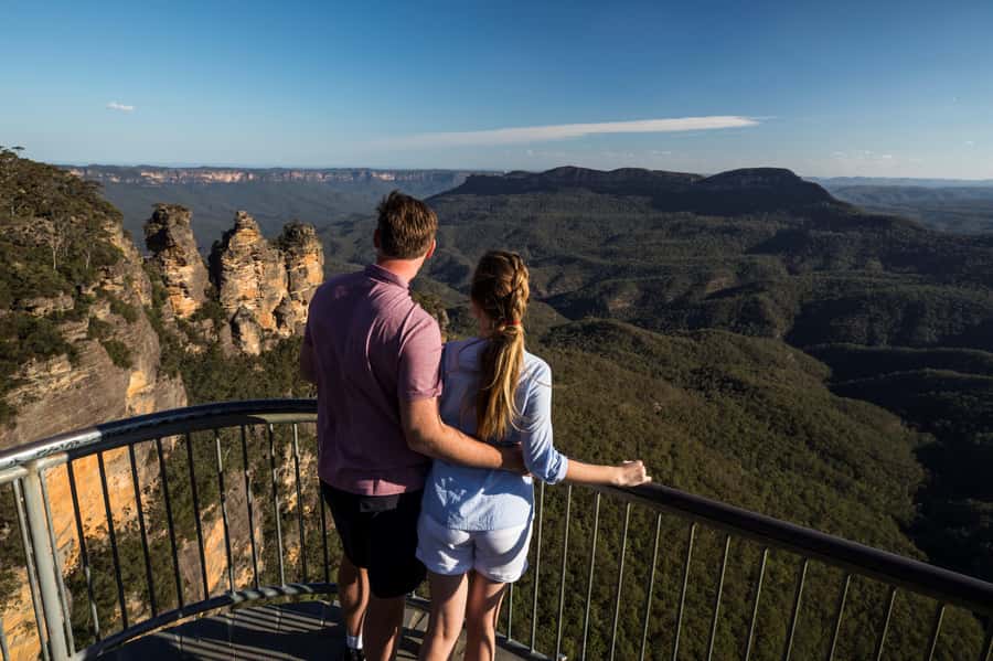 Blue Mountains Sunset Waterfalls Wildlife Tour From Sydney - Wentworth Falls: the waterfall viewpoint is great, but the steps are the real test