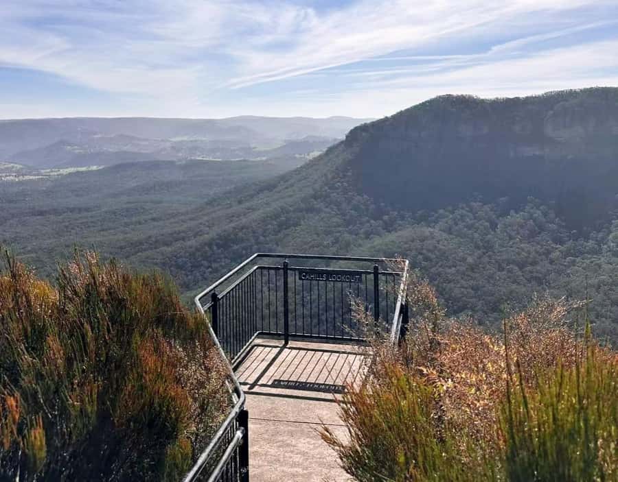 Blue Mountains Tour, Katoomba Falls & Cockatoos Small Group - Walking, heights, and who should reconsider