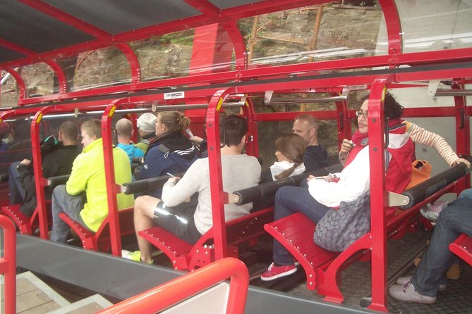 Blue Mountains Tour PRIVATE with Wildlife Park and River Cruise - Echo Point and the Three Sisters: the iconic rim view