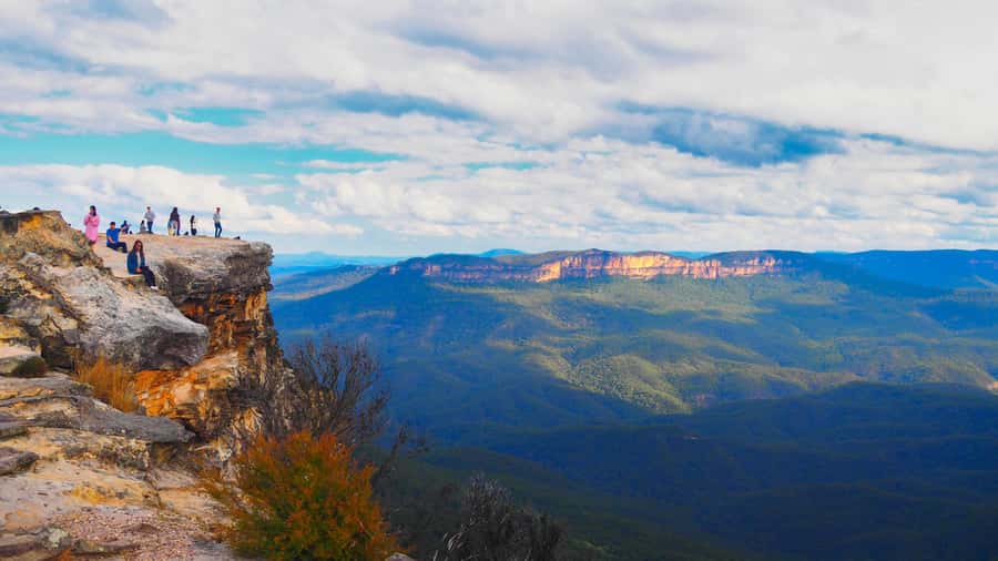 Blue Mountains Tour with Scenic World, Zoo&Bilingual Driver - Who this tour suits best, and who should look elsewhere