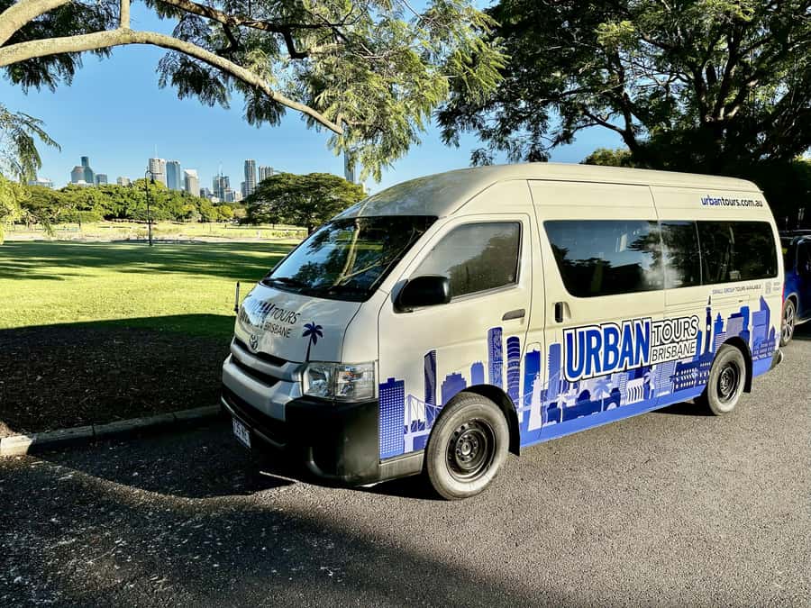 Brisbane Bus Tour: City highlights | Small group | Snack - Key highlights in plain sight