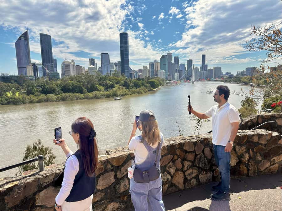Brisbane Bus Tour: City highlights | Small group | Snack - Mount Coot-tha Botanic Gardens: plants, shade, and easy walking