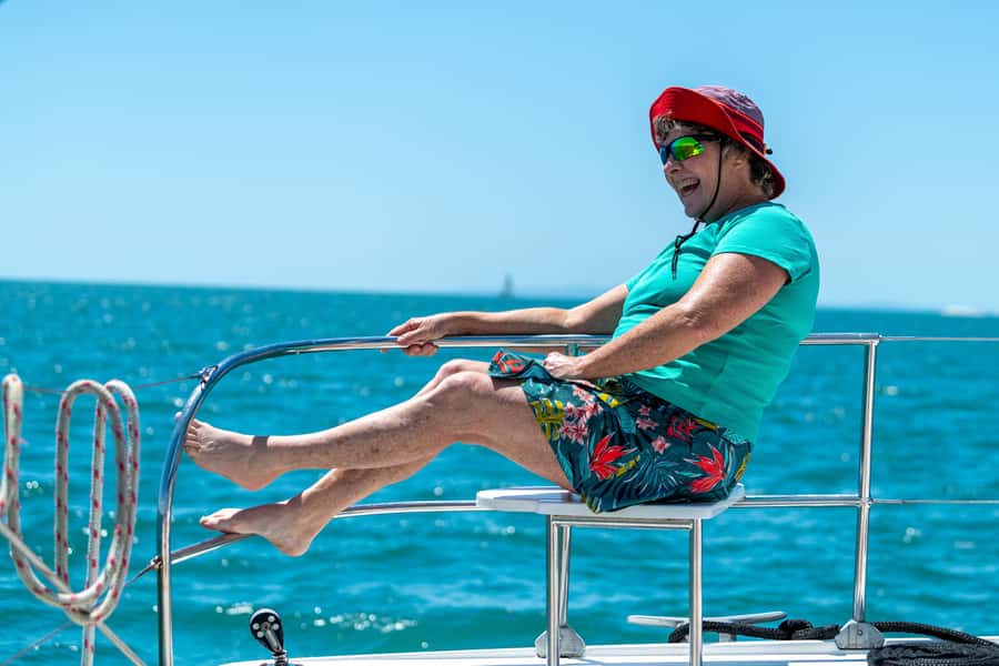 Brisbane: Half-Day Moreton Bay Sailing Cruise with Antipasto - Wildlife spotting in Moreton Bay: what to watch for and how to time it