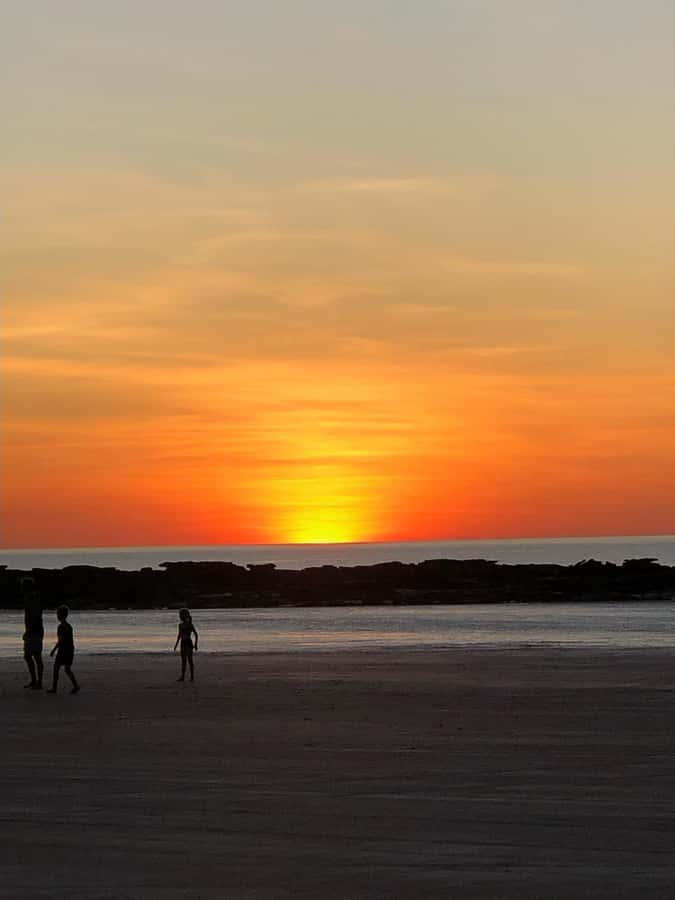 Broome: Afternoon Town Tour with Beach Sunset - Town Beach One Day War + Spinifex Brewery Beer Tasting