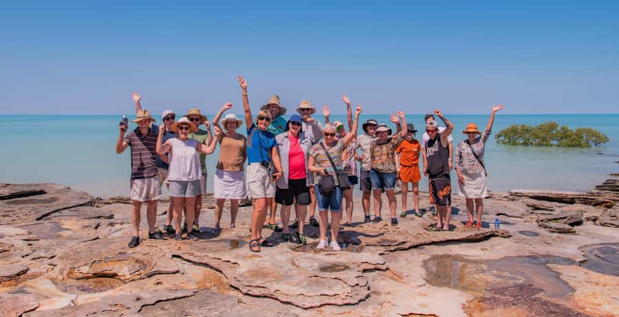 BROOME: SCENIC & PREHISTORIC CRUISE- Wine & Gourmet Platters - Roebuck Bay stops: photos, safety, then the beach walk