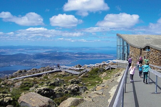 Bruny Island Traveller - Gourmet Tasting and Sightseeing Day Trip from Hobart - Bruny Island Honey Stop: Short Visit, Real Flavor Range