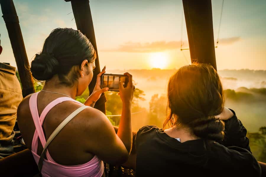 Byron Bay: Sunrise Hot Air Balloon Flight with Breakfast - Key Things You’ll Notice Right Away