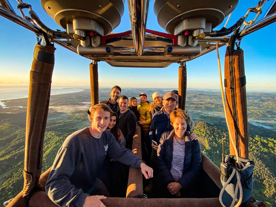 Byron Bay: Sunrise Hot Air Balloon Flight with Breakfast - Inflation Time, Where You Become Part of the Crew