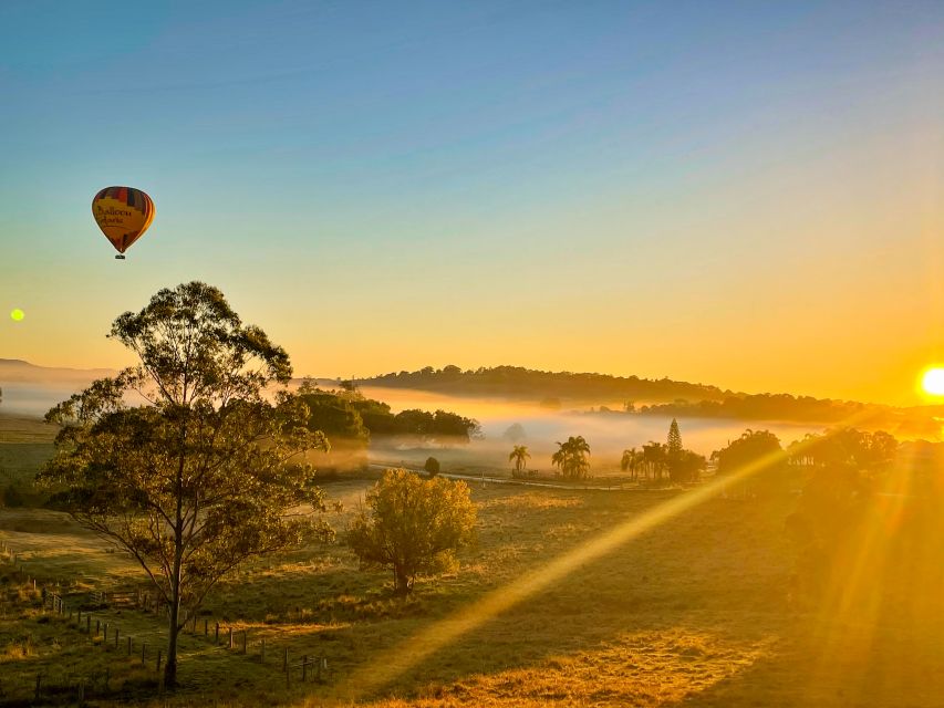 Byron Bay: Sunrise Hot Air Balloon Flight with Breakfast - What to Bring for a Comfortable Morning