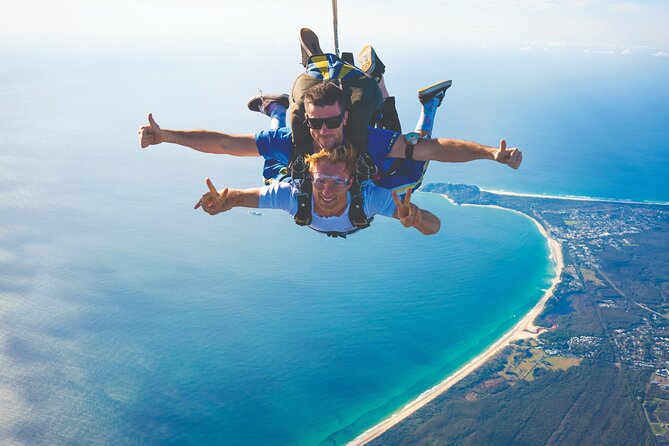 Byron Bay: Tandem Skydive Experience - Up in the Plane: The 20-Minute Scenic Flight Over Byron Bay
