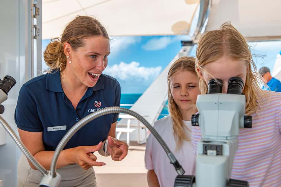 Cairns: 2-Day Barrier Reef Pontoon & Fitzroy Island Tour - Day 2 to Fitzroy Island, the 45-minute catamaran and what you gain