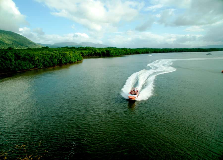 Cairns: 35-Minute Jet Boating Ride - Trinity Inlet in a Flash: Spins, Splash, and Stunts in 35 Minutes