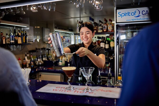 Cairns Catamaran Harbour and Dinner Cruise - Drinks and the onboard vibe