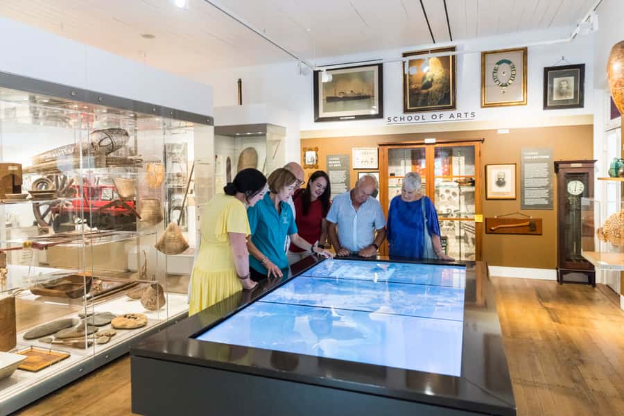 Cairns: City Sights Tour with Evening Dinner Cruise - Key things to know before you go