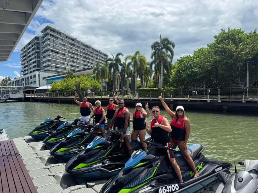 Cairns: Guided Jetski Tour 30 or 60 min - Safety briefing and how self-drive works on a jet ski