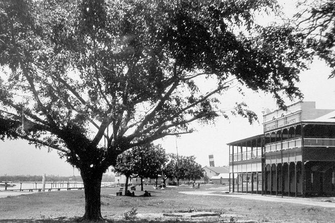 Cairns History Walking Tour - Reef Hotel Casino and the war memorial: how WWII shows up locally