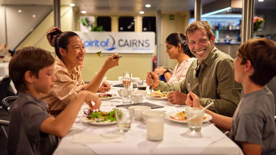 Cairns: Spirit of Cairns Dinner Cruise - The bar and cocktails: what’s included vs what costs extra