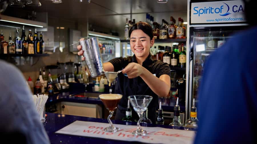 Cairns: Spirit of Cairns Dinner Cruise - What to wear and bring for an evening on Trinity Inlet
