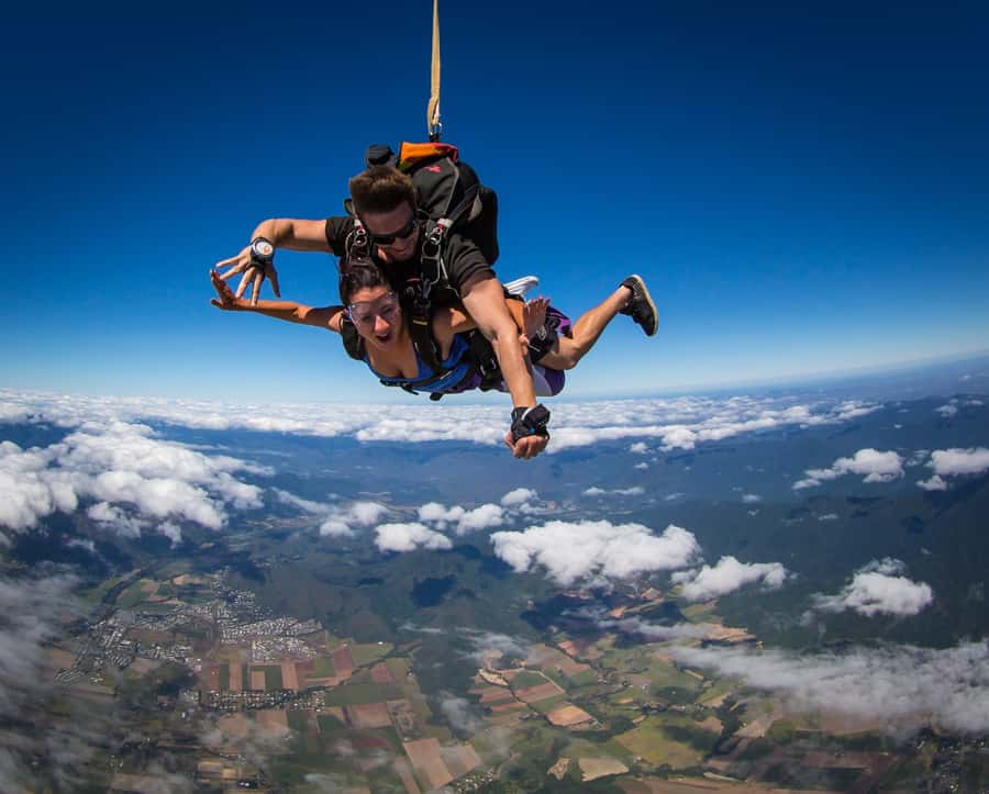 Cairns: Tandem Skydive Experience - The scenic flight and why it changes your mood